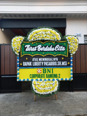 Papan Bunga Duka di Ciketingudik