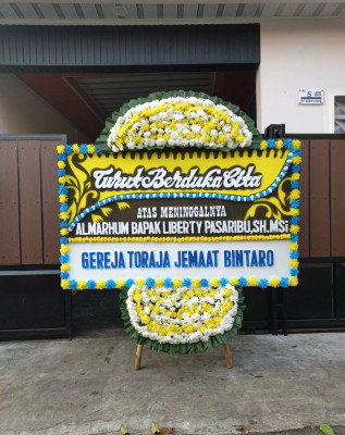 Papan Bunga Duka di Ciketingudik