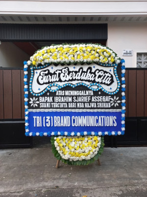 Papan Bunga Duka di Ciketingudik